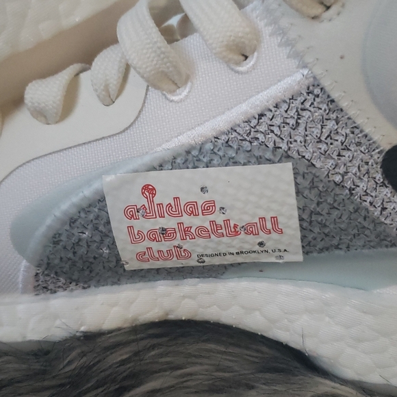 Adidas Marquee Boost 'Footwear White'
Basketball - Picture 8 of 9